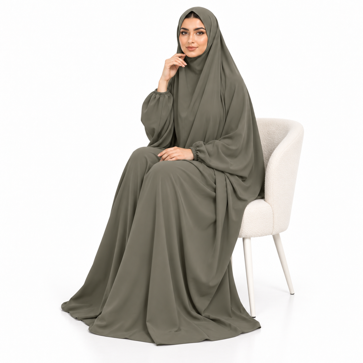 Elegant Green Jilbab With Flowing Design