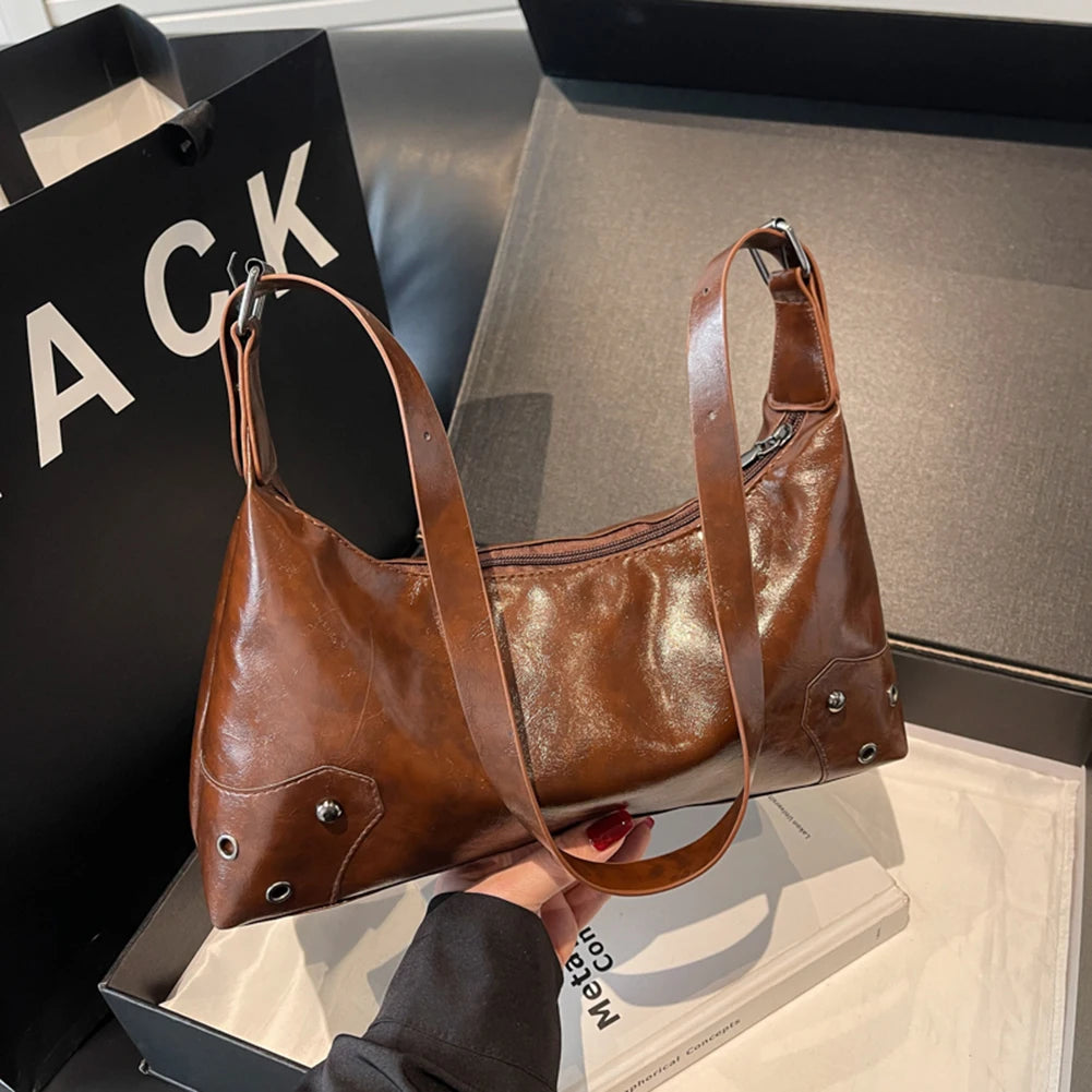 Women Retro Rivet Shoulder Bag PU Leather Fashion Underarm Bag Large Capacity Soft Leather Armpit Bag Female Travel Handbag