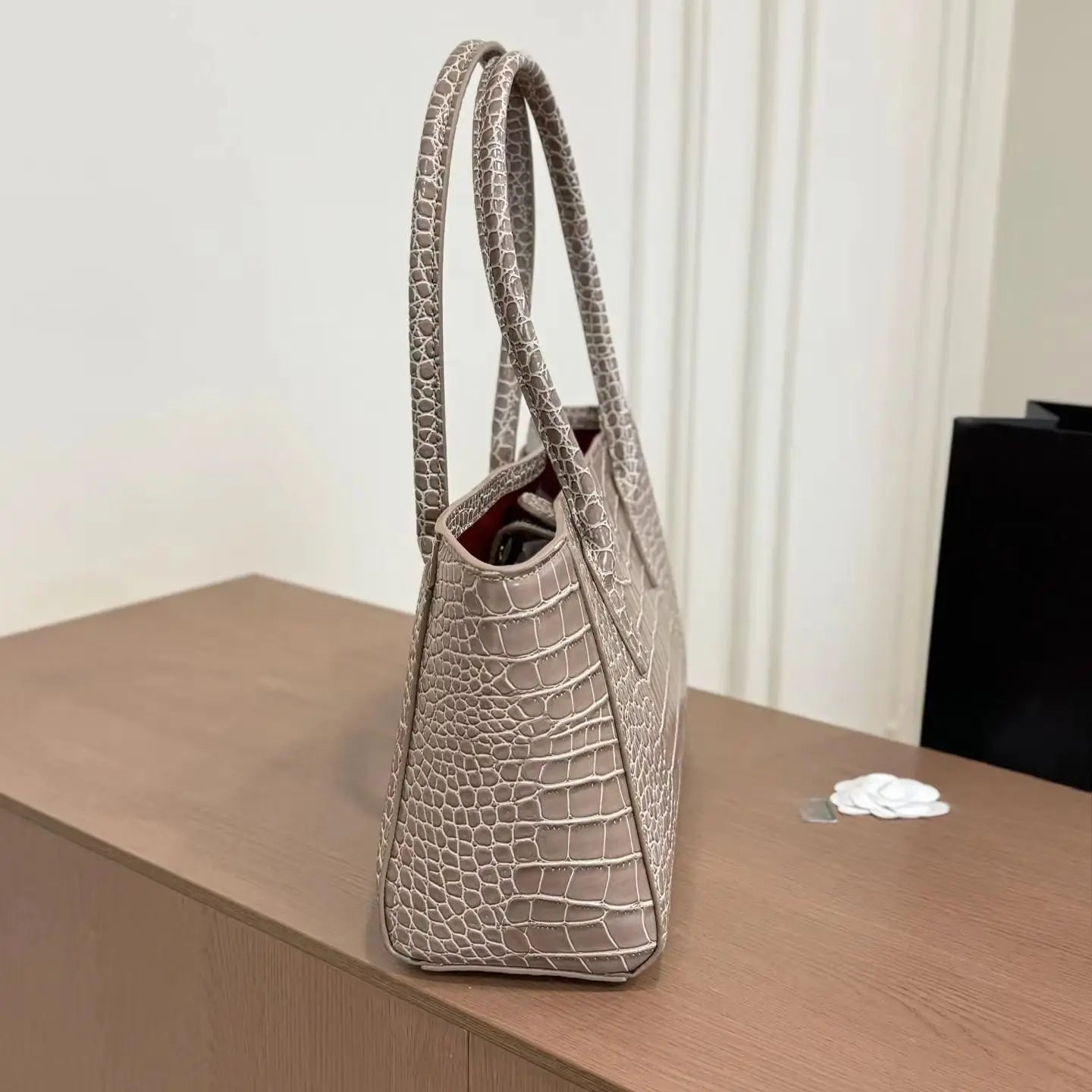 Light Grey Croc Embossed Leather Tote Bag, Large Capacity Handbag with Top Handles & Gold Chain Charm, Luxury Designer Inspired Office Shoulder Bag