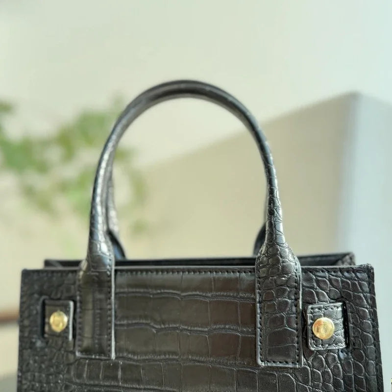 2026 Luxury Women Genuine Cowhide Handbag Minimalist High End Leather Tote Bag Large Capacity Commuter Crossbody Shoulder Bag Soft Fashion Daily Shopping Bag-8
