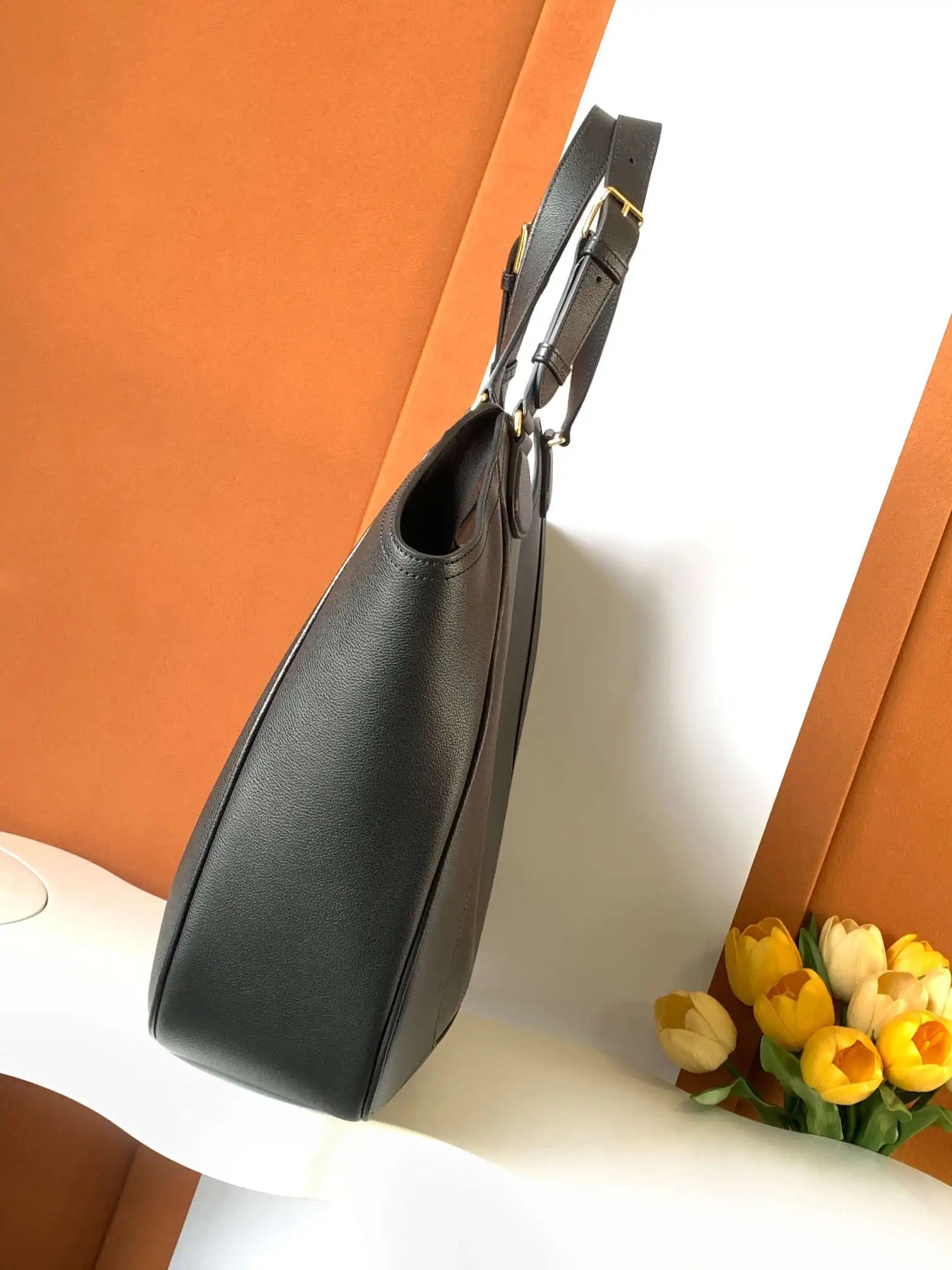 Quiet Luxury Minimalist Hobo Bag Soft Leather Large Capacity Tote Designer Shoulder Purse Old Money Aesthetic Women Work Bag-12