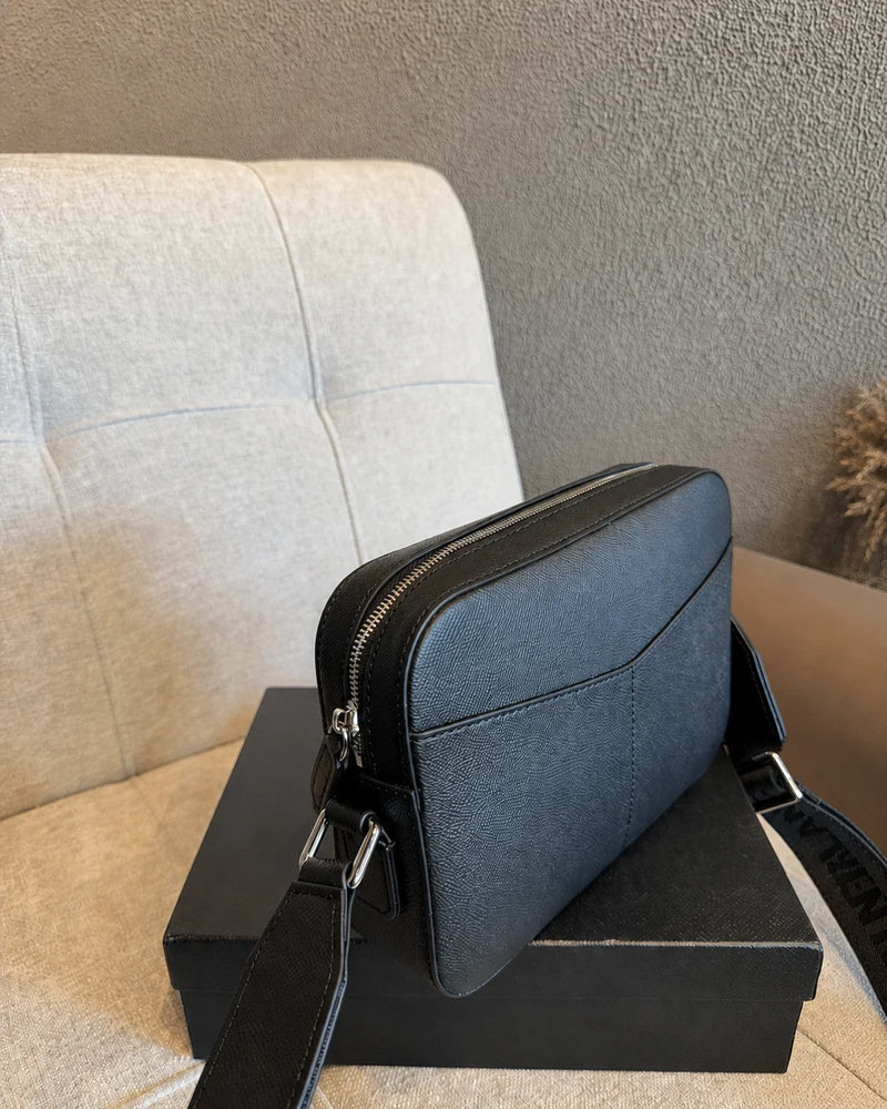 Luxury Men Messenger Bag Saffiano Leather Crossbody Bag Small Business Shoulder Bag Casual Sling Satchel Designer Purse Classic Black-9
