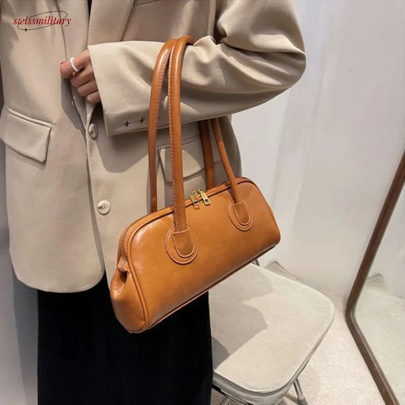 2025 New Boston Pillow Tote Women Real Leather Retro Bowling Bag Designer Handbag Large Capacity Crossbody Bags #54-15