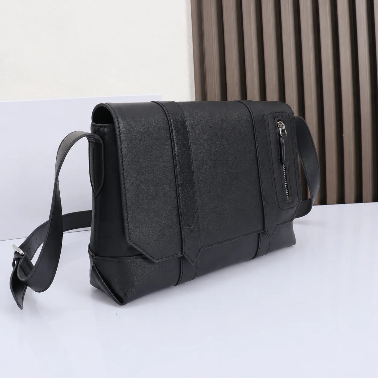 Men Messenger Bag Luxury Designer Genuine Leather Crossbody Shoulder Flap Sling Satchel Black Business Handbag Male Small Purse