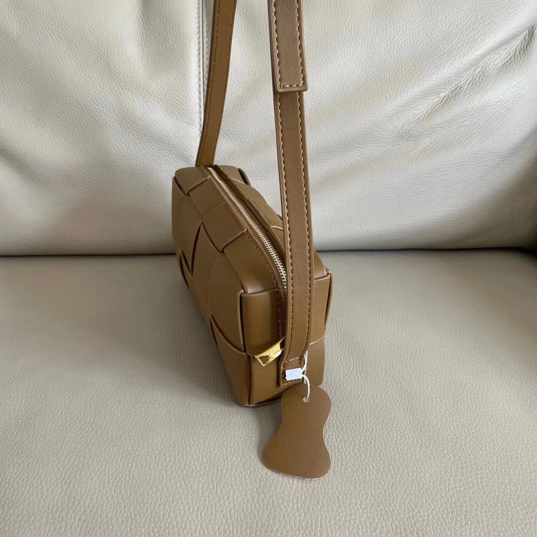 Genuine Leather Woven Crossbody Bag for Women 2026 New Luxury Hand-woven Cowhide Brick Cassette Camera Bag Small Fashion Shoulder Messenger Bag High Quality 13 Colors Optional Ladies Designer Mini Wallet with Zipper-22