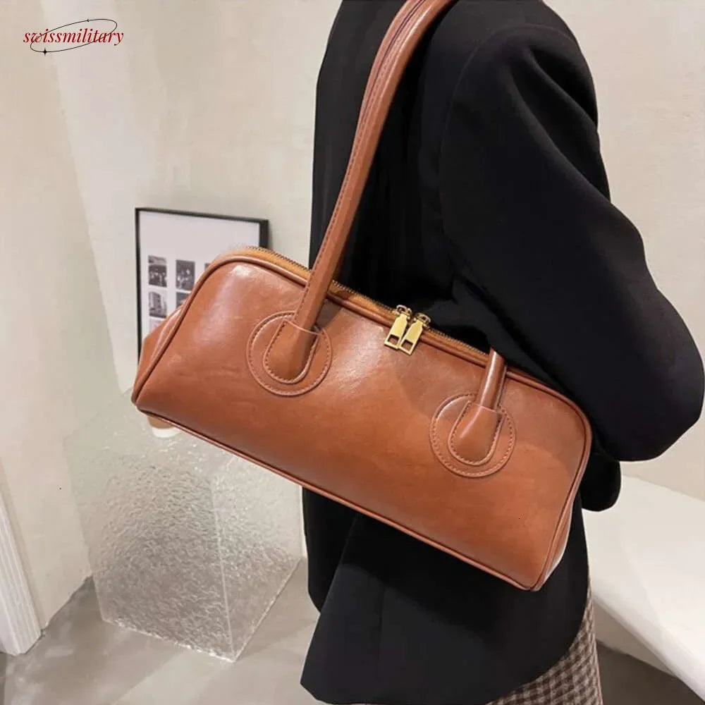 2025 New Boston Pillow Tote Women Real Leather Retro Bowling Bag Designer Handbag Large Capacity Crossbody Bags #54-24