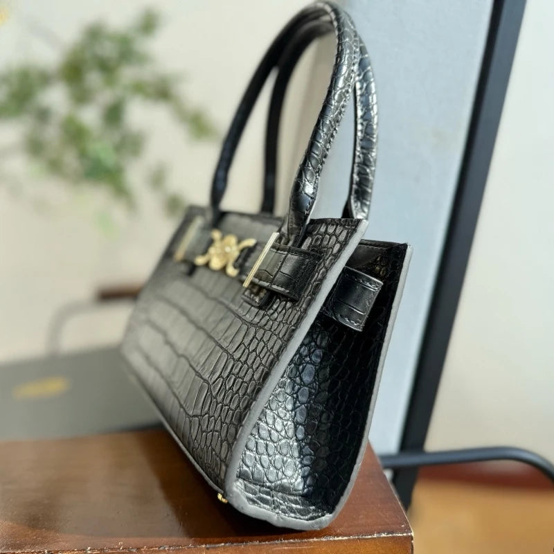 2026 Luxury Women Genuine Cowhide Handbag Minimalist High End Leather Tote Bag Large Capacity Commuter Crossbody Shoulder Bag Soft Fashion Daily Shopping Bag-6