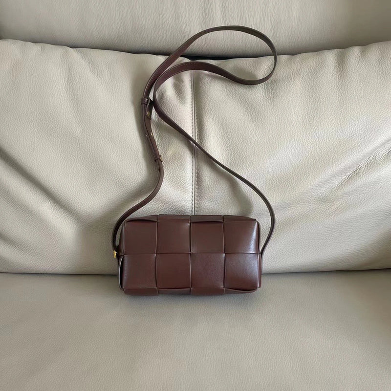 Genuine Leather Woven Crossbody Bag for Women 2026 New Luxury Hand-woven Cowhide Brick Cassette Camera Bag Small Fashion Shoulder Messenger Bag High Quality 13 Colors Optional Ladies Designer Mini Wallet with Zipper-33