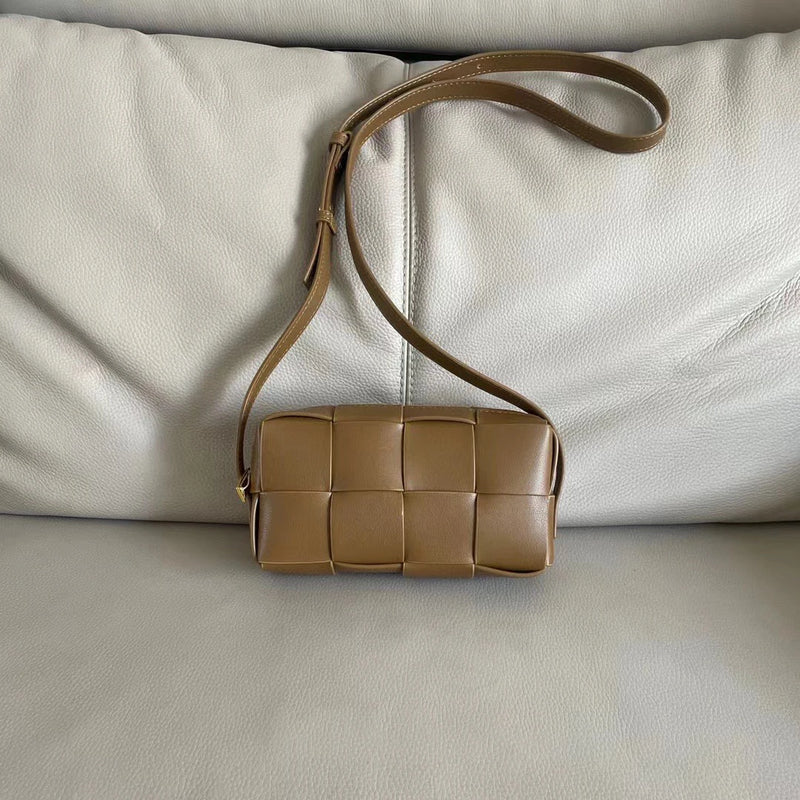 Genuine Leather Woven Crossbody Bag for Women 2026 New Luxury Hand-woven Cowhide Brick Cassette Camera Bag Small Fashion Shoulder Messenger Bag High Quality 13 Colors Optional Ladies Designer Mini Wallet with Zipper-32
