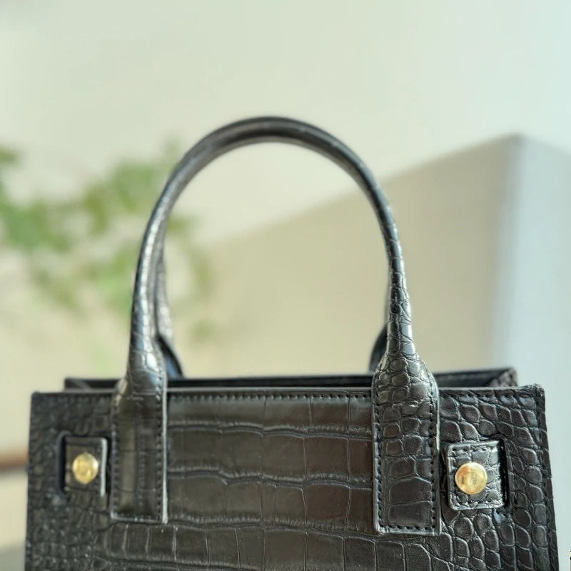 2026 Luxury Women Genuine Cowhide Handbag Minimalist High End Leather Tote Bag Large Capacity Commuter Crossbody Shoulder Bag Soft Fashion Daily Shopping Bag-4
