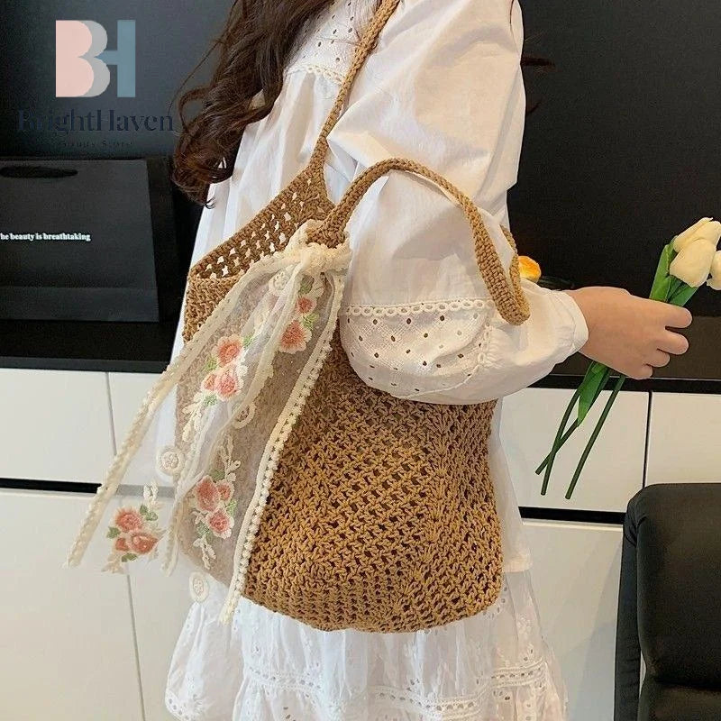 Handmade Wicker Tote Bag Large Capacity Single Shoulder Natural Rattan Casual Light Beach Vacation Daily Women Messenger Bag